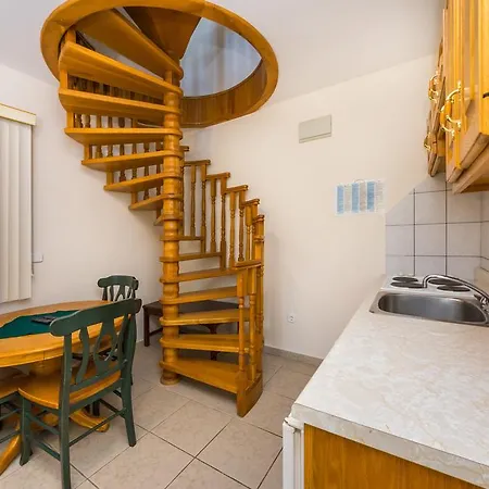 Golden Shell 1 Guest house 3*